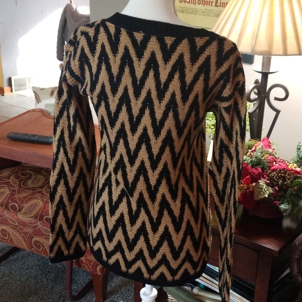 Sweater - Picture 2 of 3